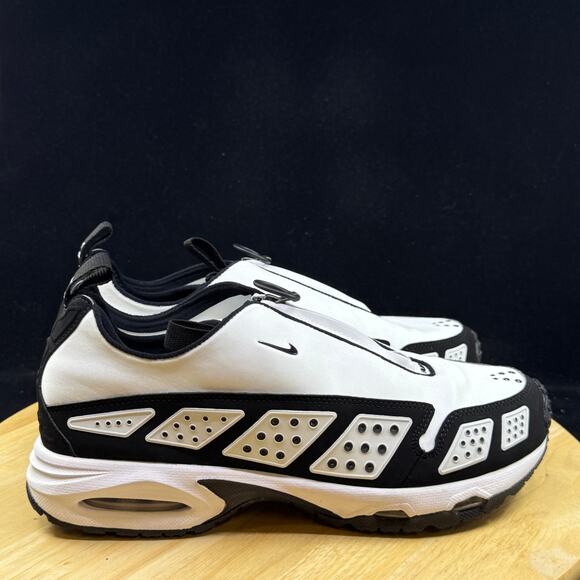 Nike Air Max SNDR Women\'s Size 11/ Men\'s Size 9.5 White Black Shoes FZ2068 100
